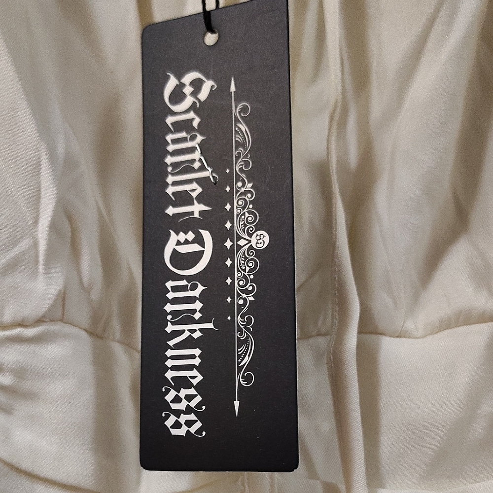 Scarlet Darkness XL Cream Puff Sleeve Top NWT - Picture 2 of 4